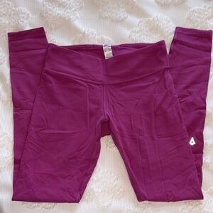 Ivivva Vibrant Magenta Leggings